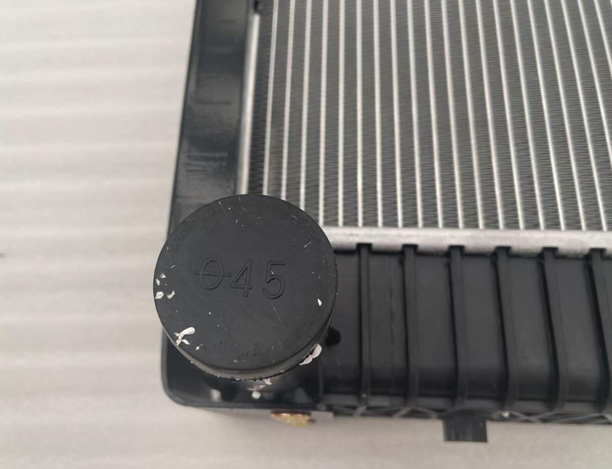 Shacman Delong F3000 Aolong Aluminum Radiator Assembly DZ9112532888 B